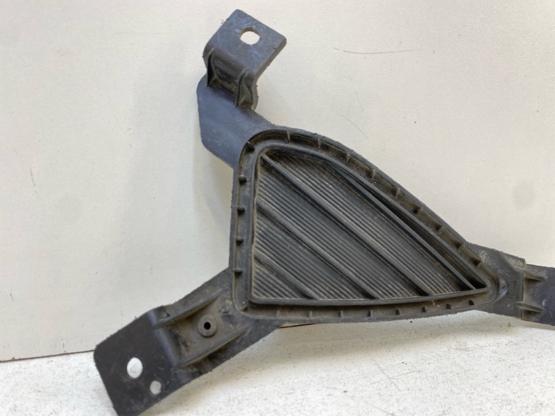 Накладка переднего бампера правая