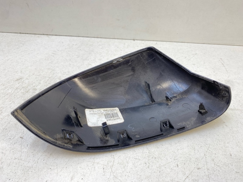 Накладка зеркала левого