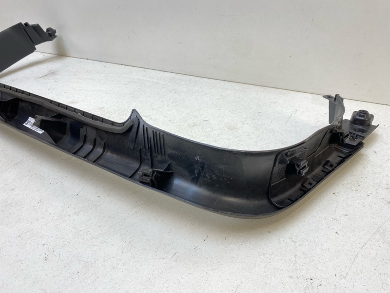 Обшивка двери багажника