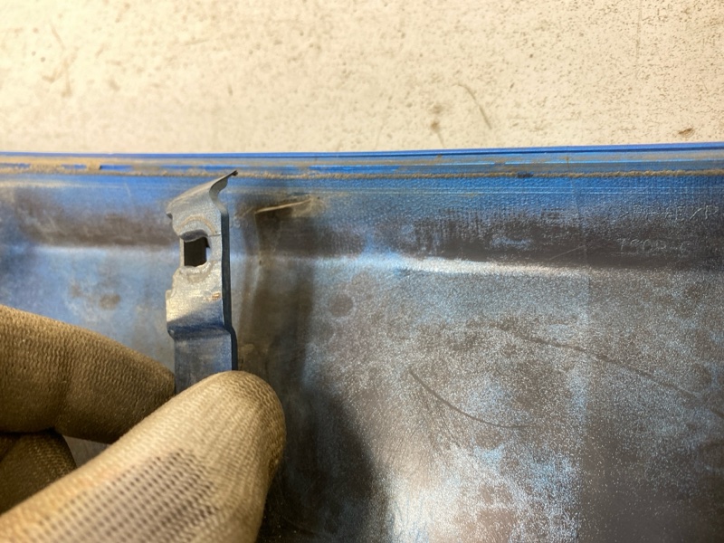 Накладка крышки багажника