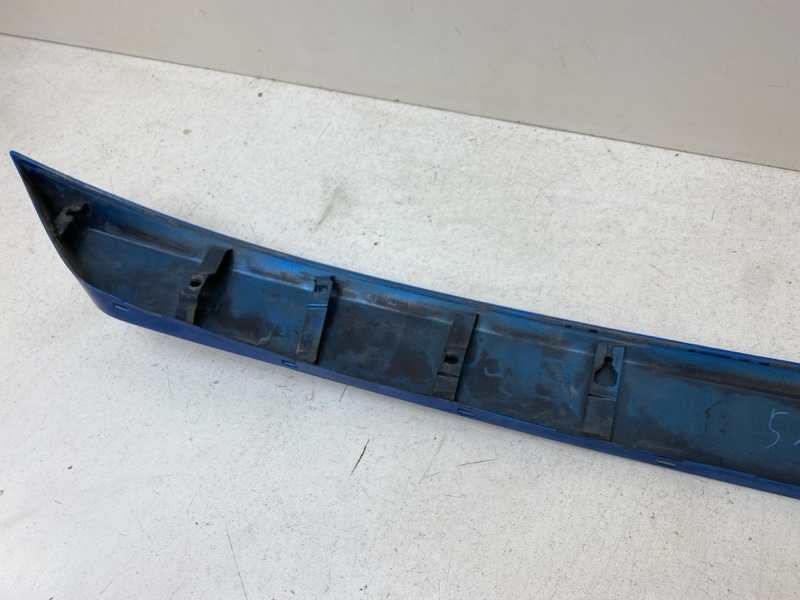 Накладка крышки багажника