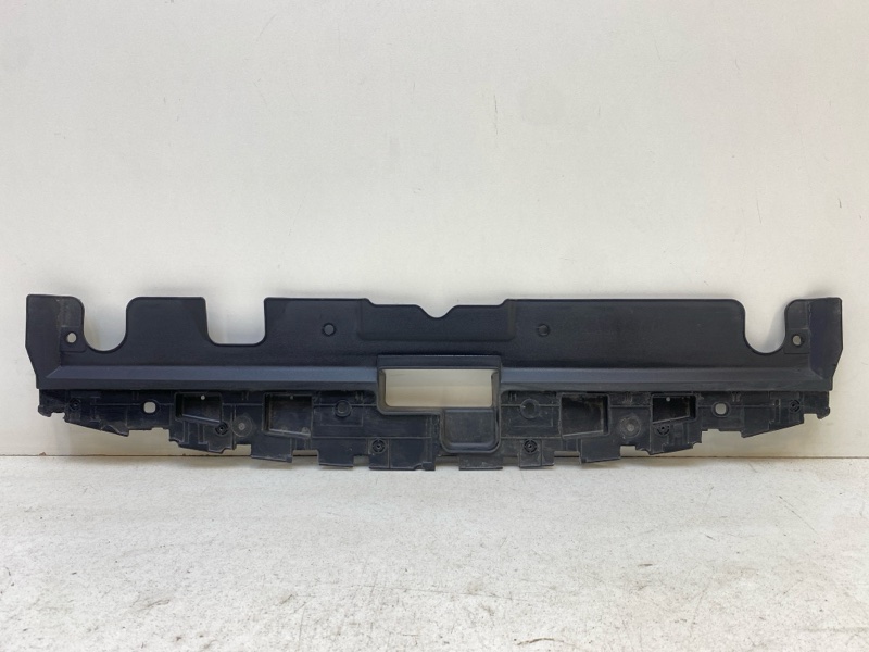 Кожух замка капота