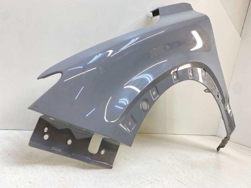 Крыло переднее левое