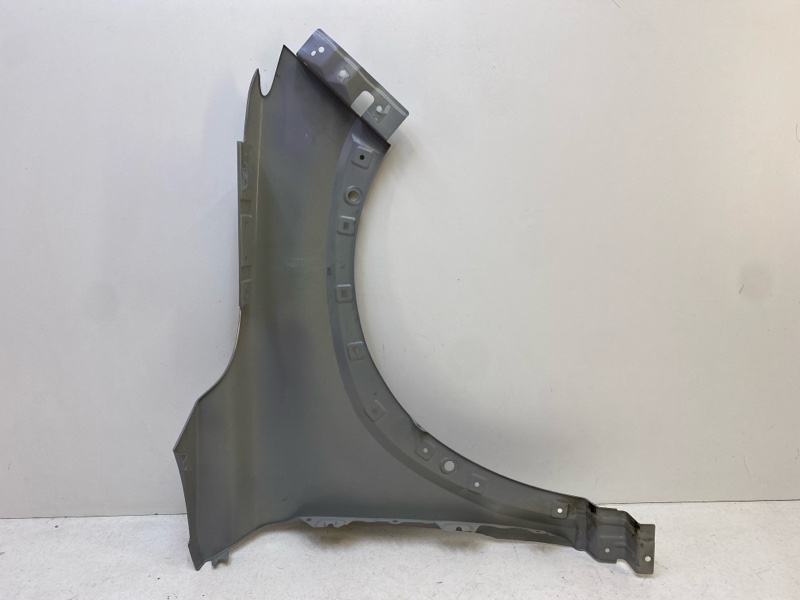 Крыло переднее левое