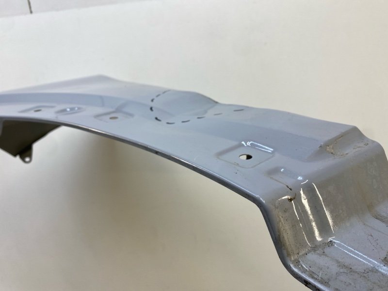 Крыло переднее левое