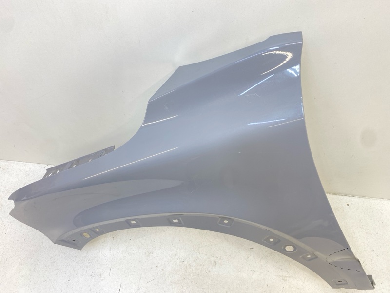 Крыло переднее левое