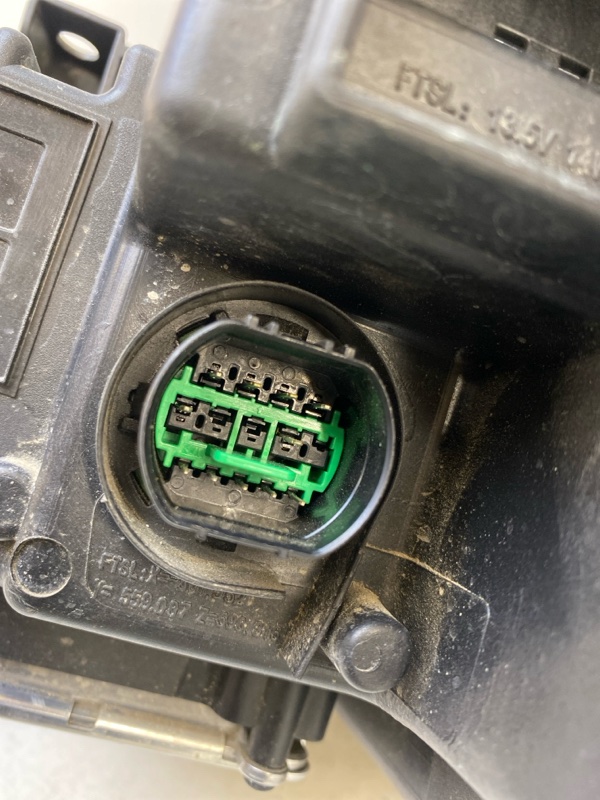 Фара правая