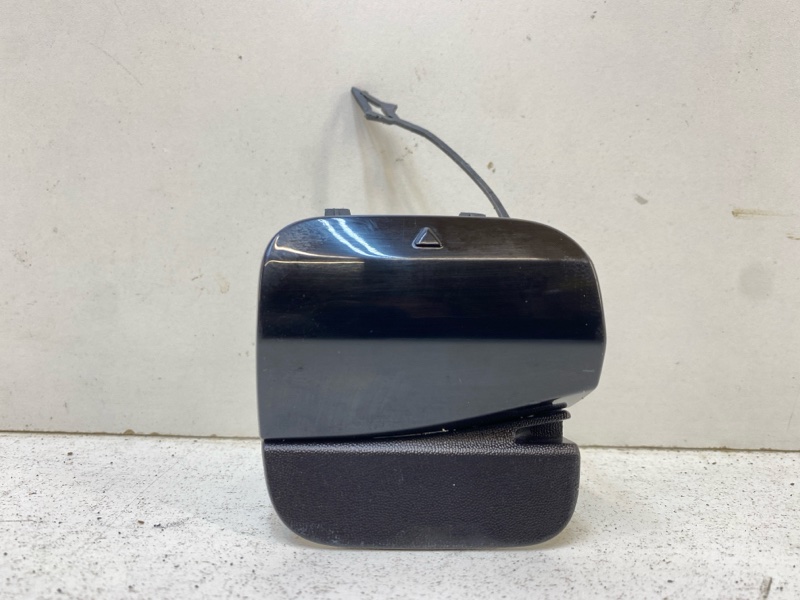 Заглушка буксировочного крюка