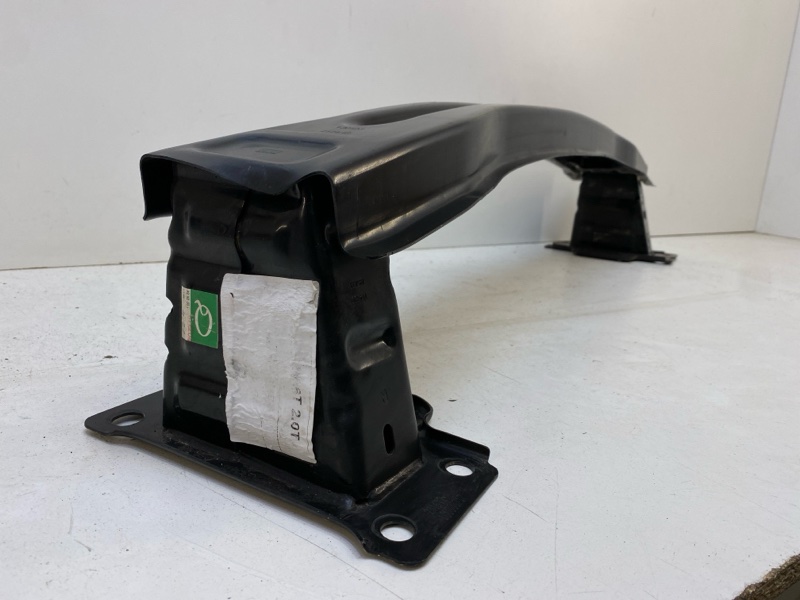 Усилитель переднего бампера