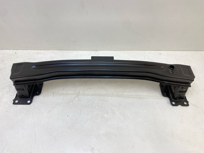 Усилитель переднего бампера