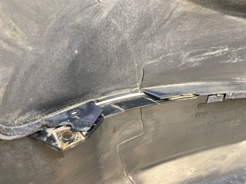 Бампер передний