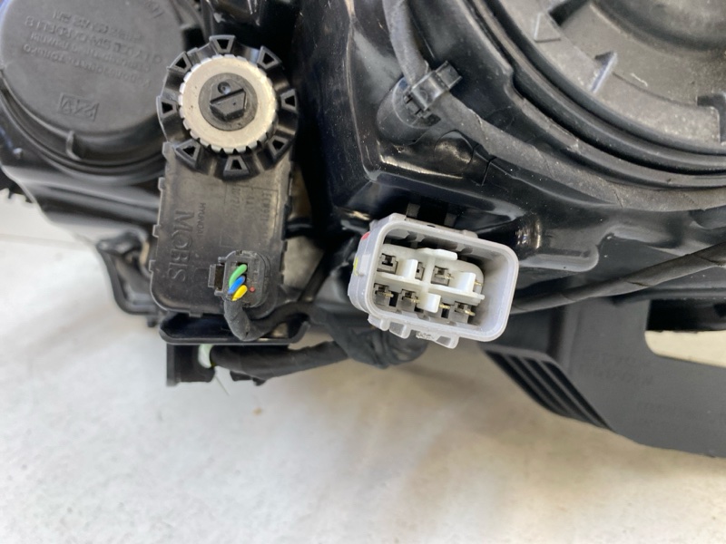 Фара правая