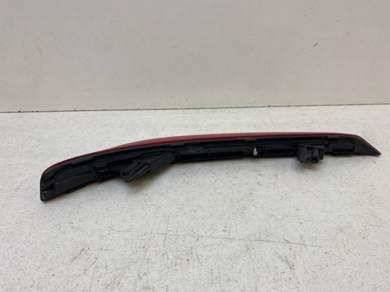 Отражатель в бампер задний правый