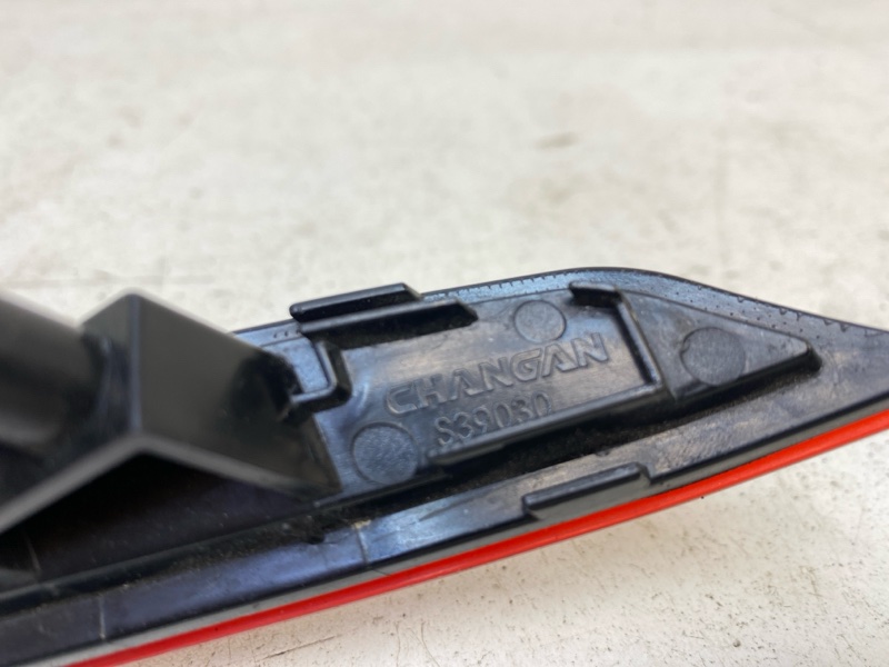 Отражатель в бампер задний правый