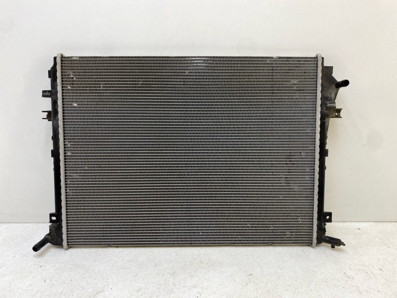 Радиатор охлаждения двигателя основной