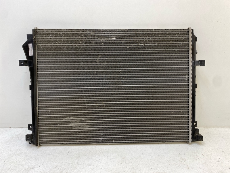 Радиатор охлаждения двигателя основной