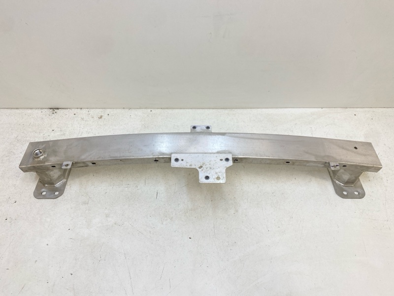 Усилитель переднего бампера