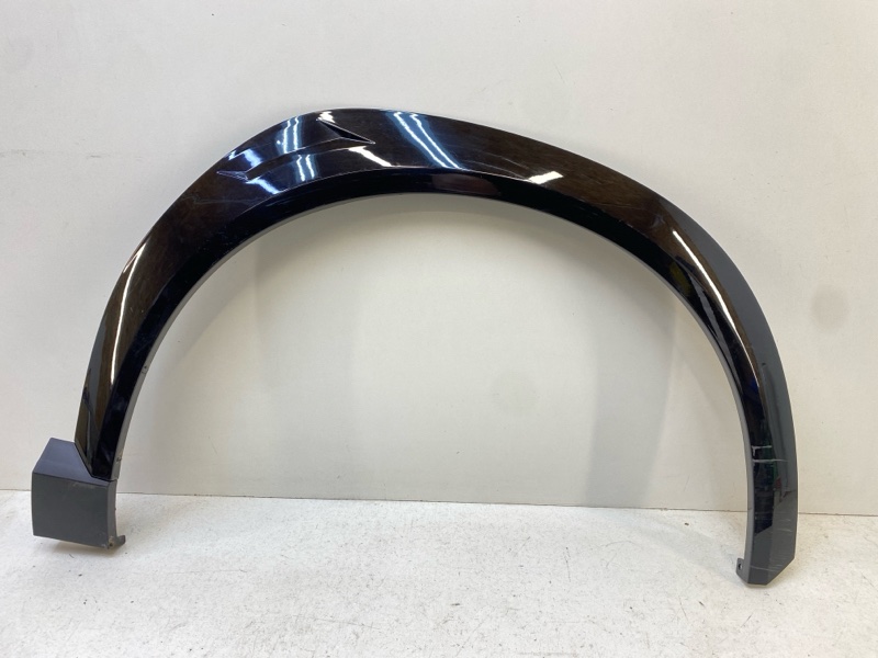 Накладка переднего крыла правого