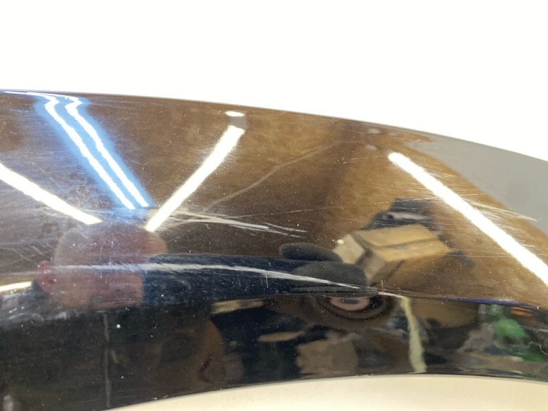 Накладка переднего крыла правого