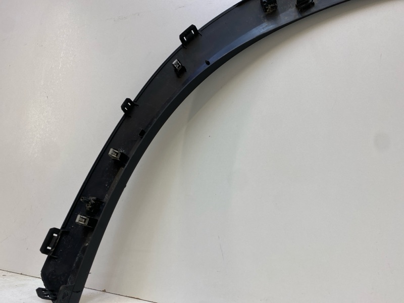 Накладка переднего крыла правого