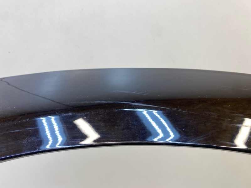 Накладка переднего крыла правого