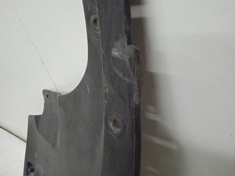 Брызговик задний левый