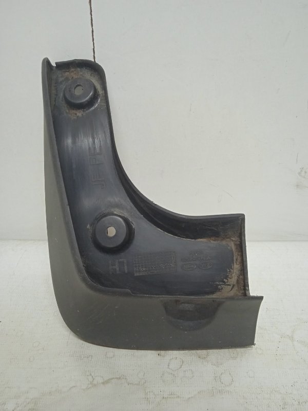 Брызговик задний левый