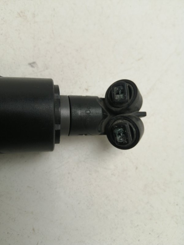 Форсунка омывателя лобового стекла