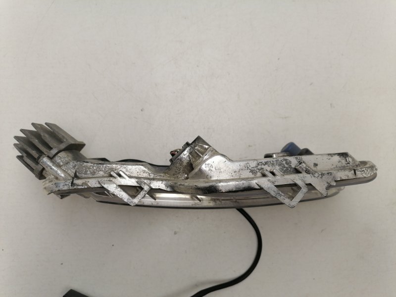 Фара дневного света правая (ходовые огни)