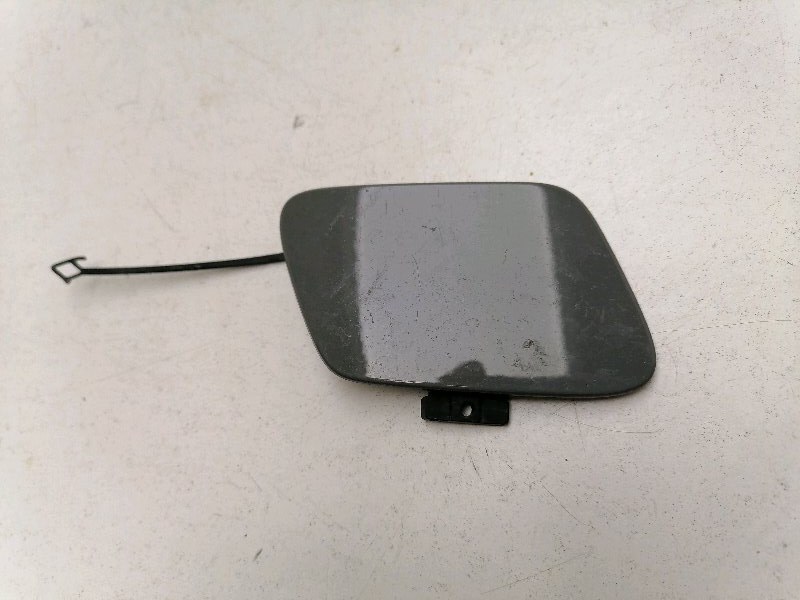 Заглушка буксировочного крюка