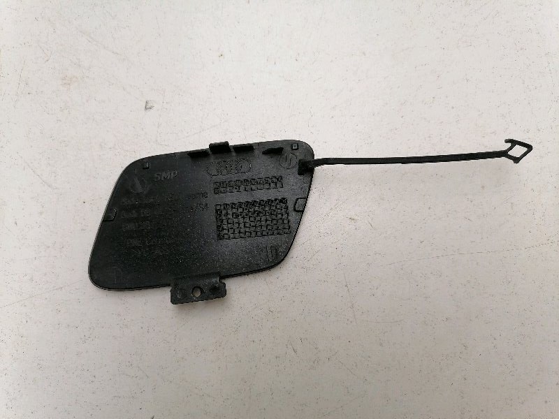 Заглушка буксировочного крюка