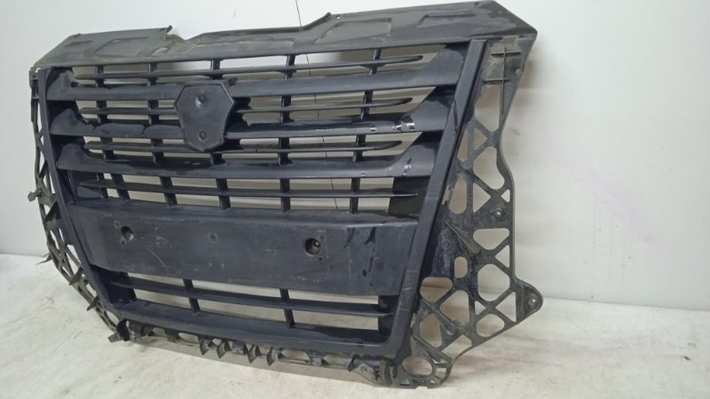 Решетка радиатора