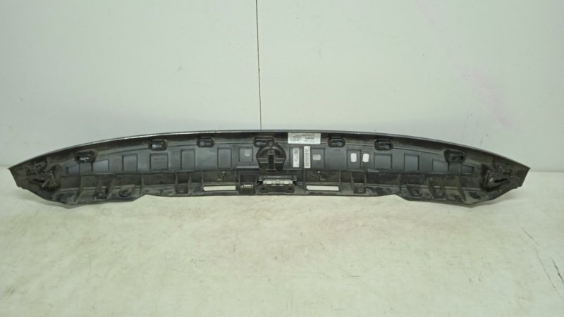 Накладка крышки багажника