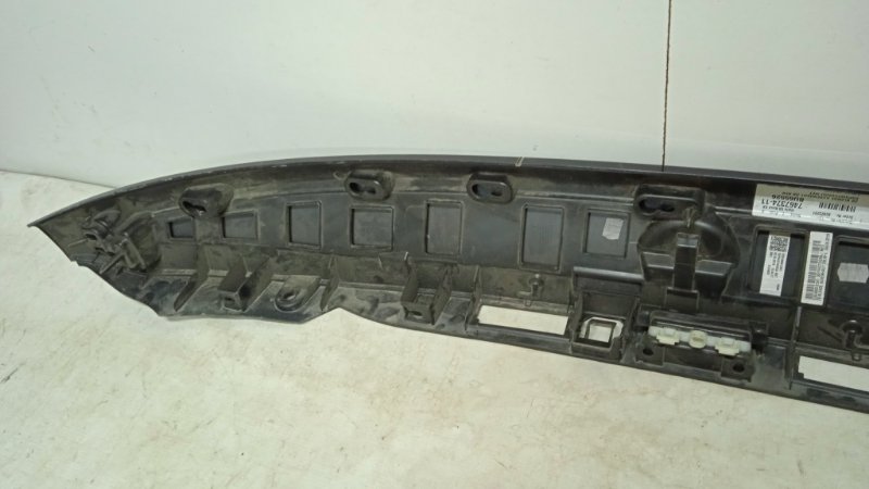 Накладка крышки багажника