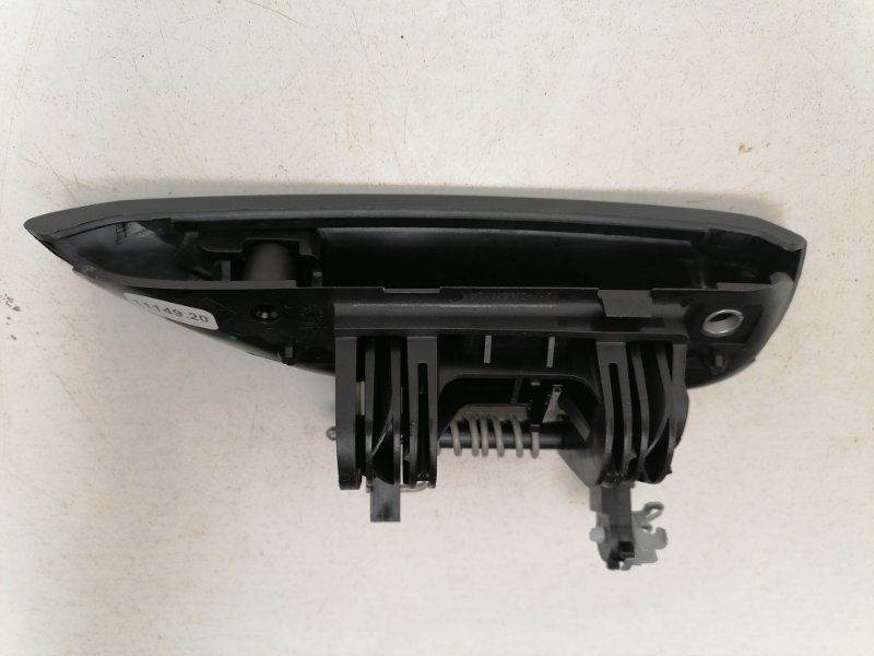 Ручка двери передней наружная левая