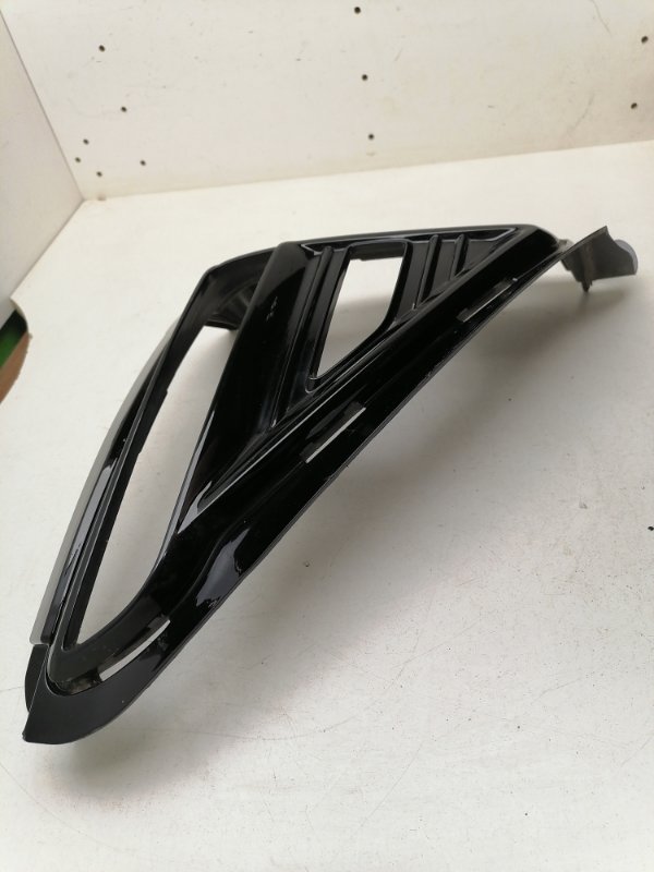 Накладка заднего бампера правая