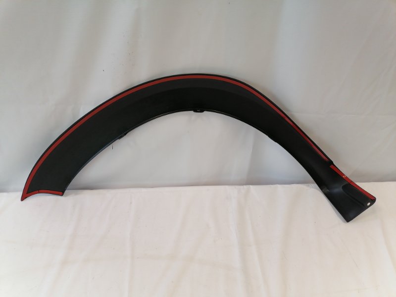 Накладка переднего крыла правого