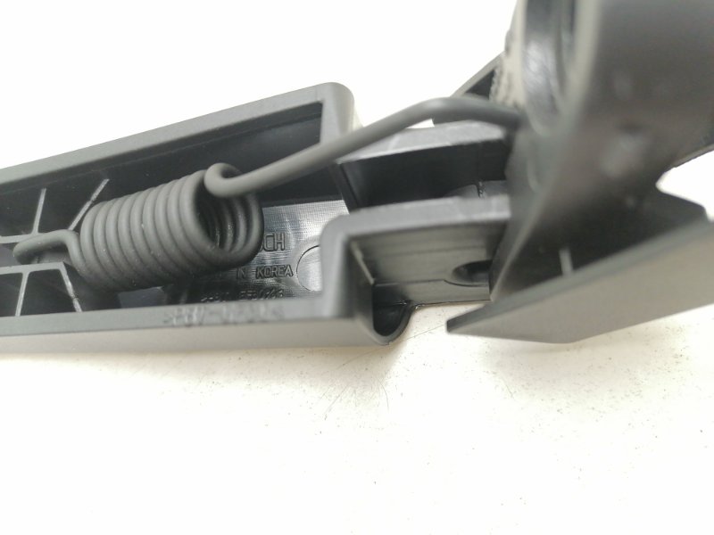 Поводок стеклоочистителя заднего