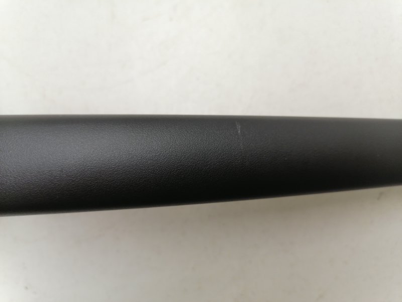 Поводок стеклоочистителя заднего