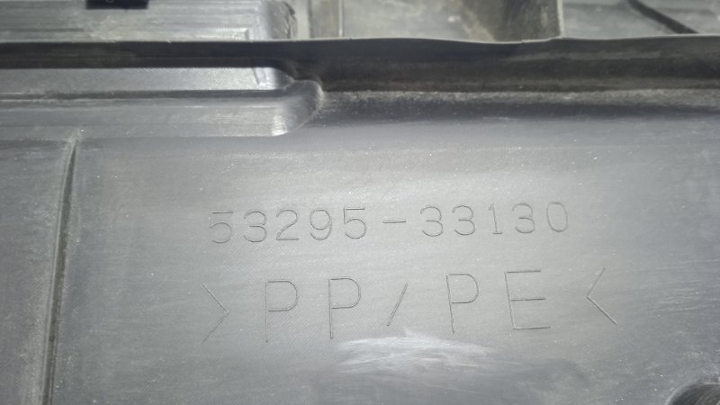 Кожух замка капота