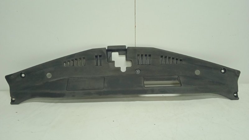 Кожух замка капота