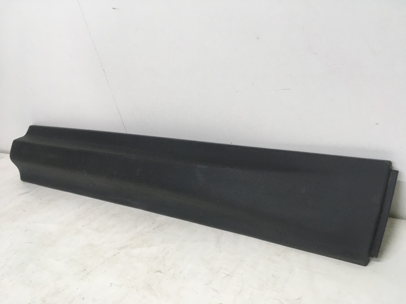 Накладка двери передней правой