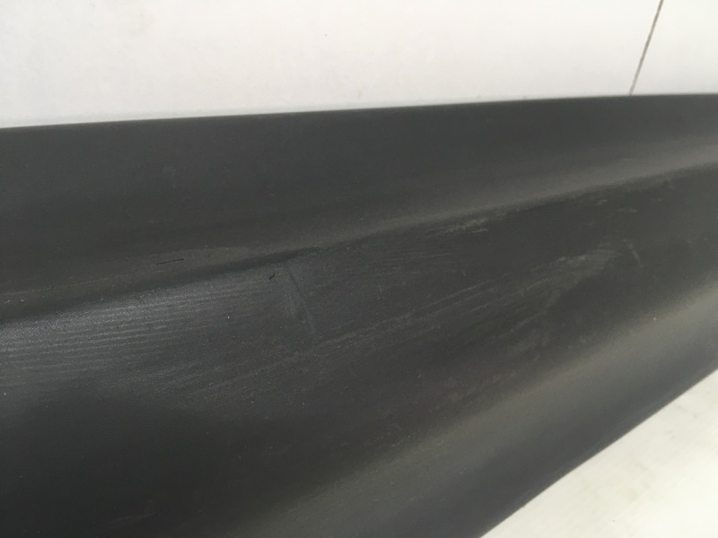 Накладка двери передней правой