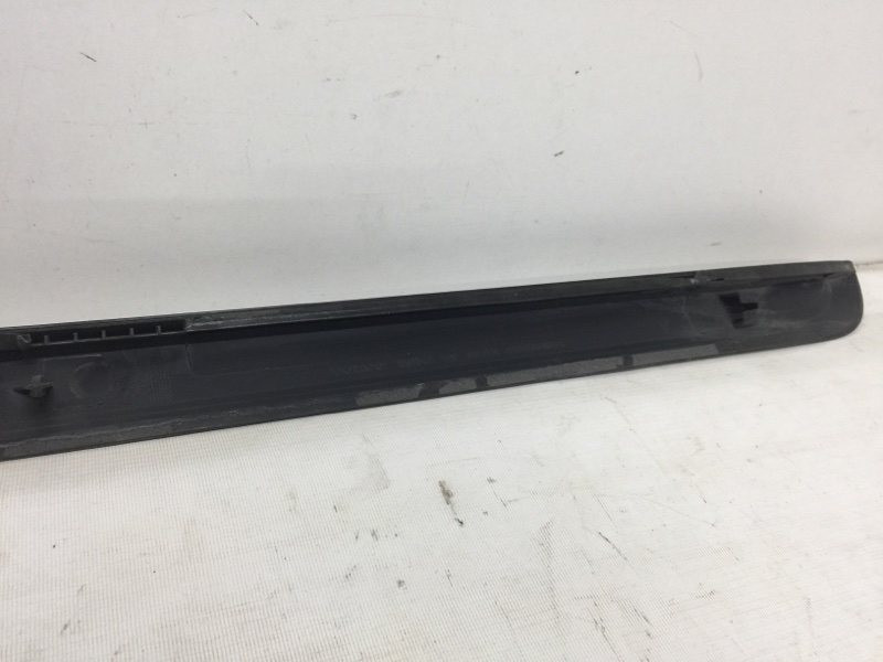 Молдинг передней левой двери