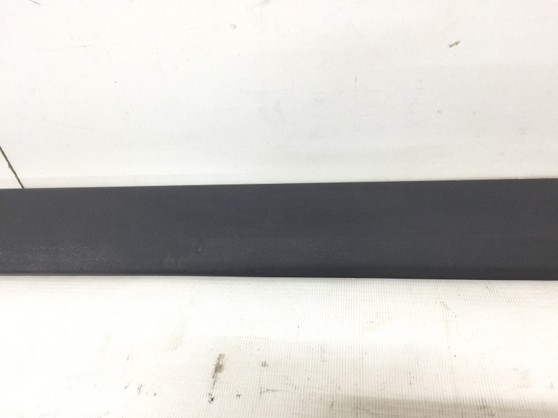 Молдинг задней левой двери