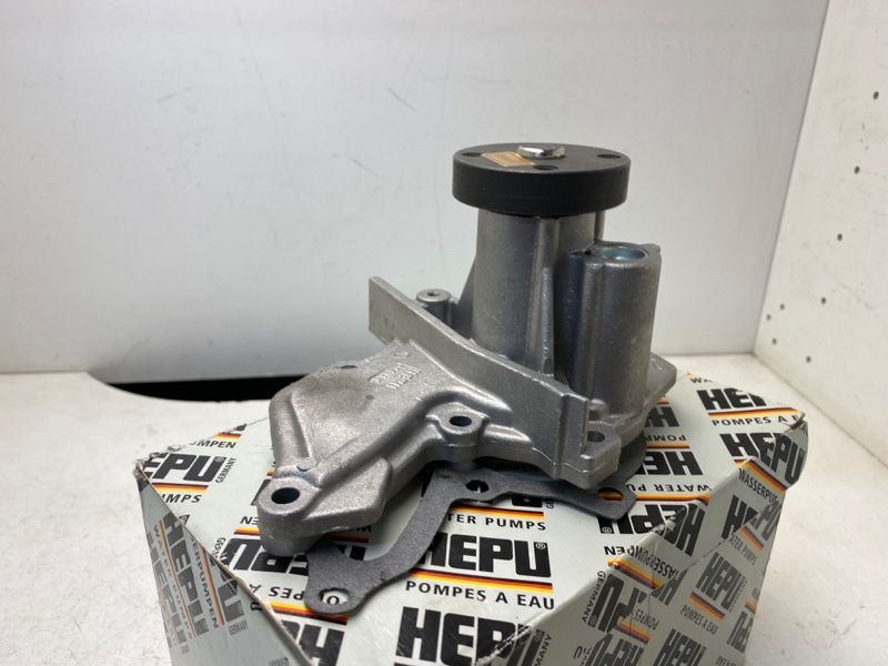 Насос водяной (помпа)