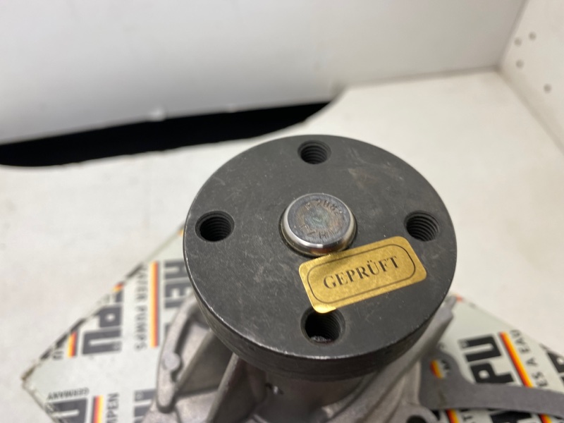 Насос водяной (помпа)