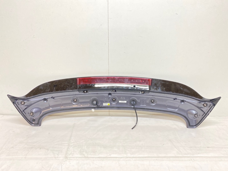 Спойлер (дефлектор) крышки багажника