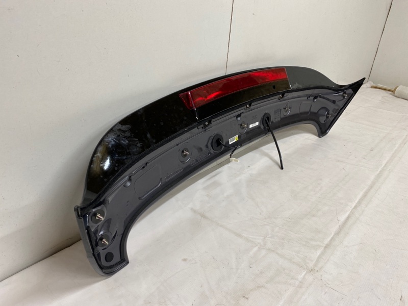 Спойлер (дефлектор) крышки багажника