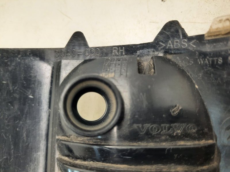 Повторитель на крыло правый